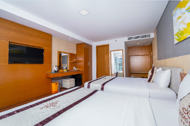 Dendro Gold Phòng Gia Đình Hướng Biển
