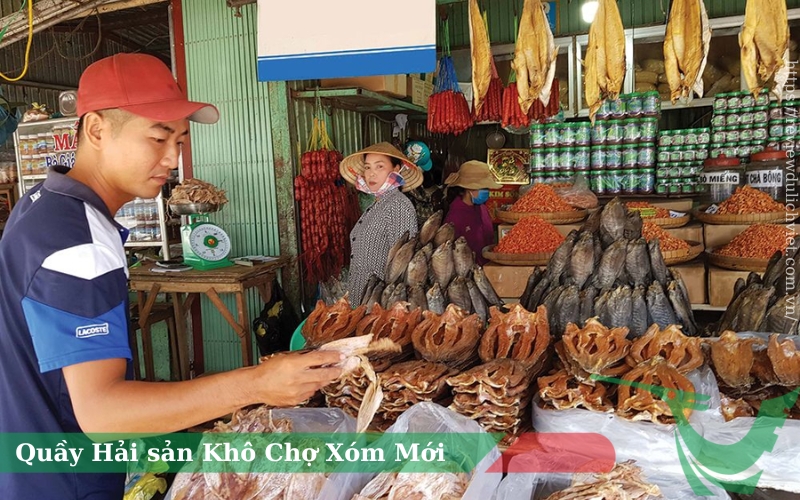 Quầy Hải Sản Khô Chợ Xóm Mới