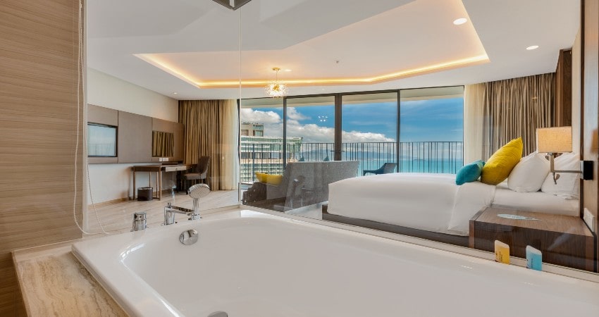 Phòng Deluxe Ocean View Empyrean Nha Trang